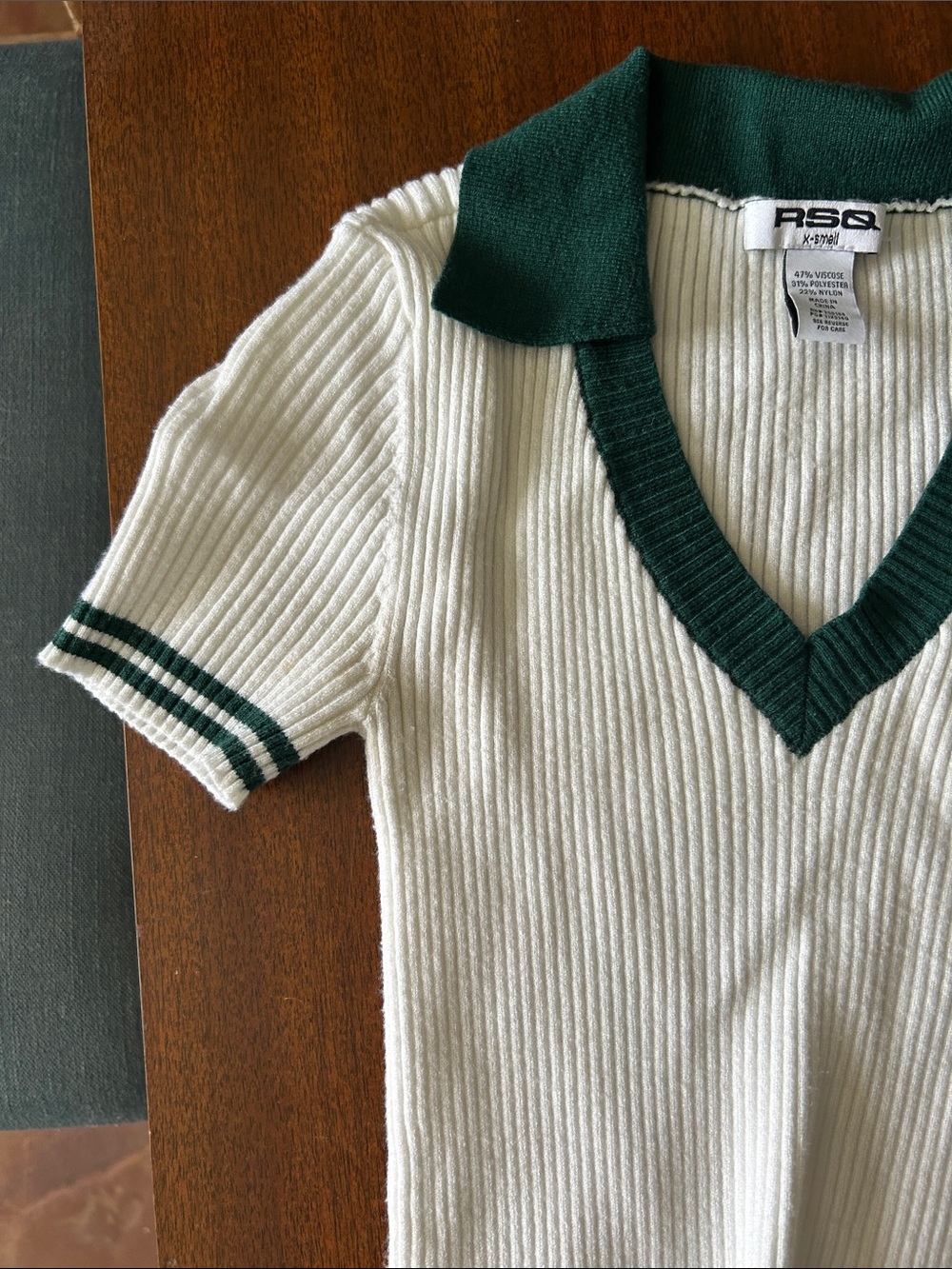 RSQ Cream Ribbed V-Neck Polo with Green Trim - Picture 7 of 9